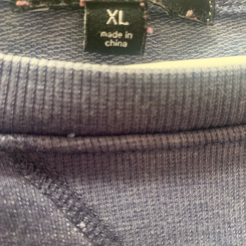blue pullover - Picture 2 of 2